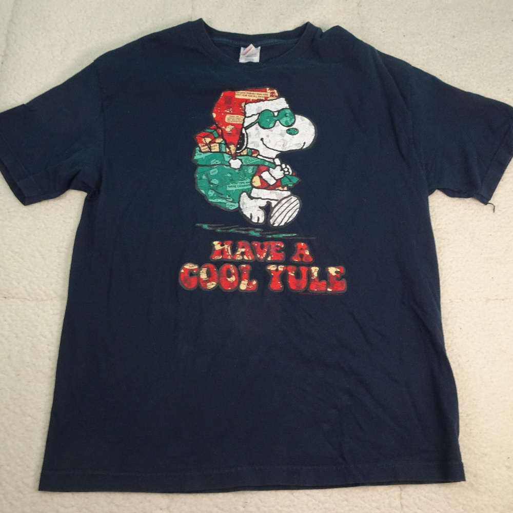 Peanuts Snoopy Black "Have A Cool Yule" T-Shirt XL